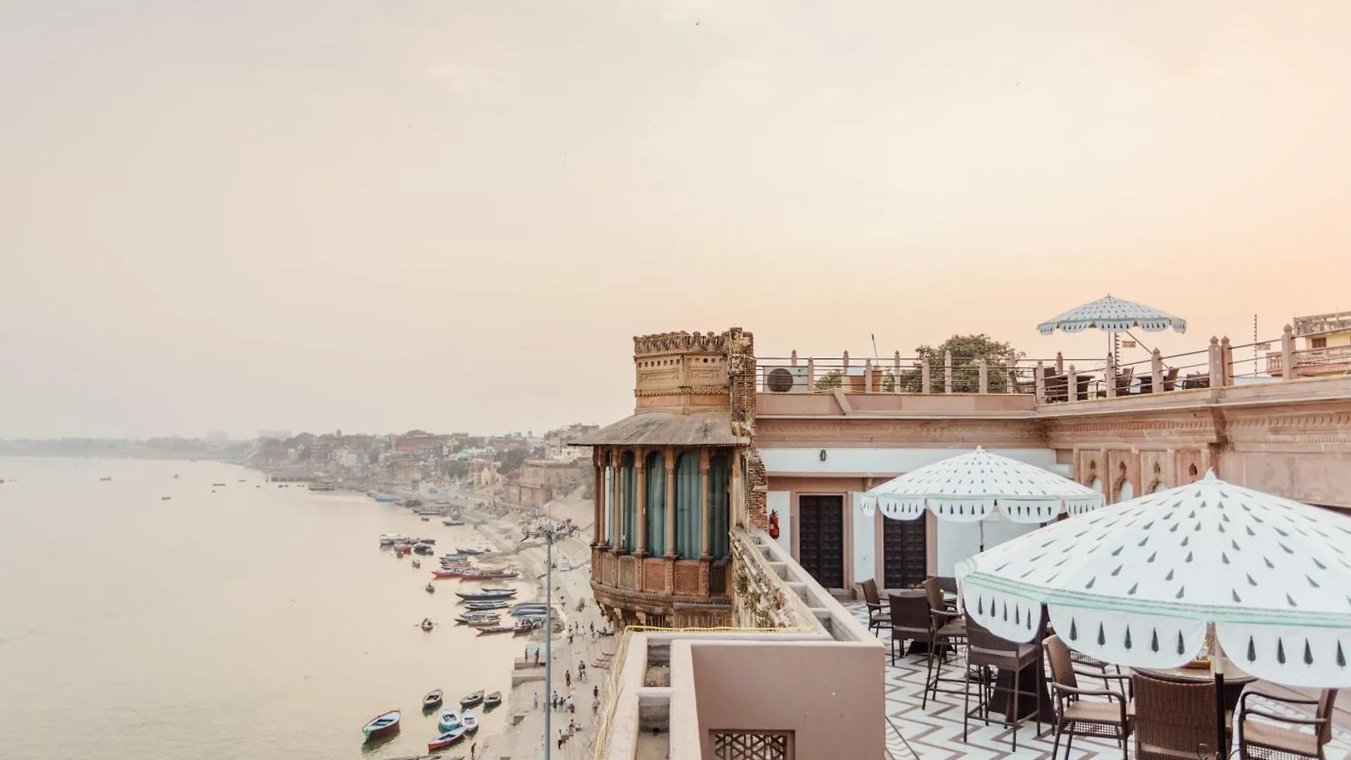 Hotel Brijrama Palace, Varanasi - By The Ganges